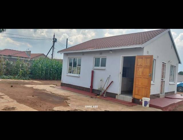 2 BEDROOM HOUSE FOR SALE IN MOSELEKE